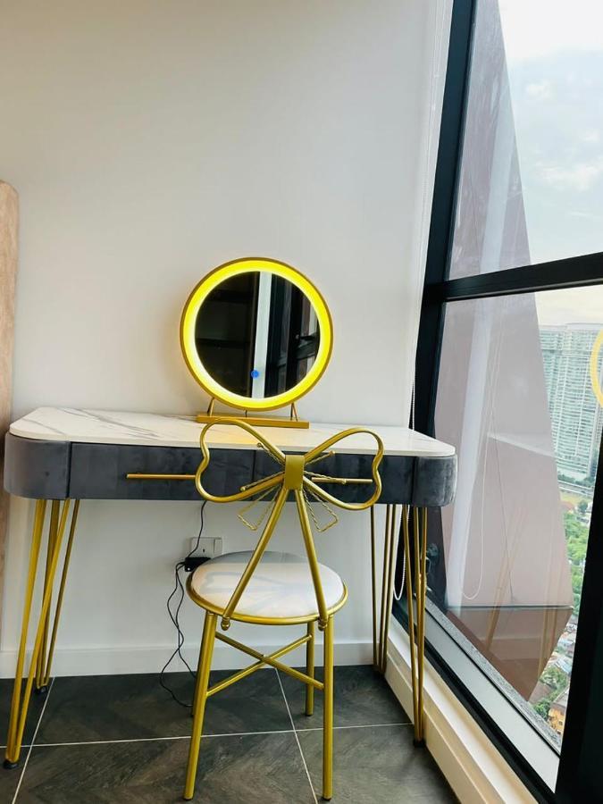 Scarletz Suites Klcc By Gc Luxury Suites Kuala Lumpur Esterno foto