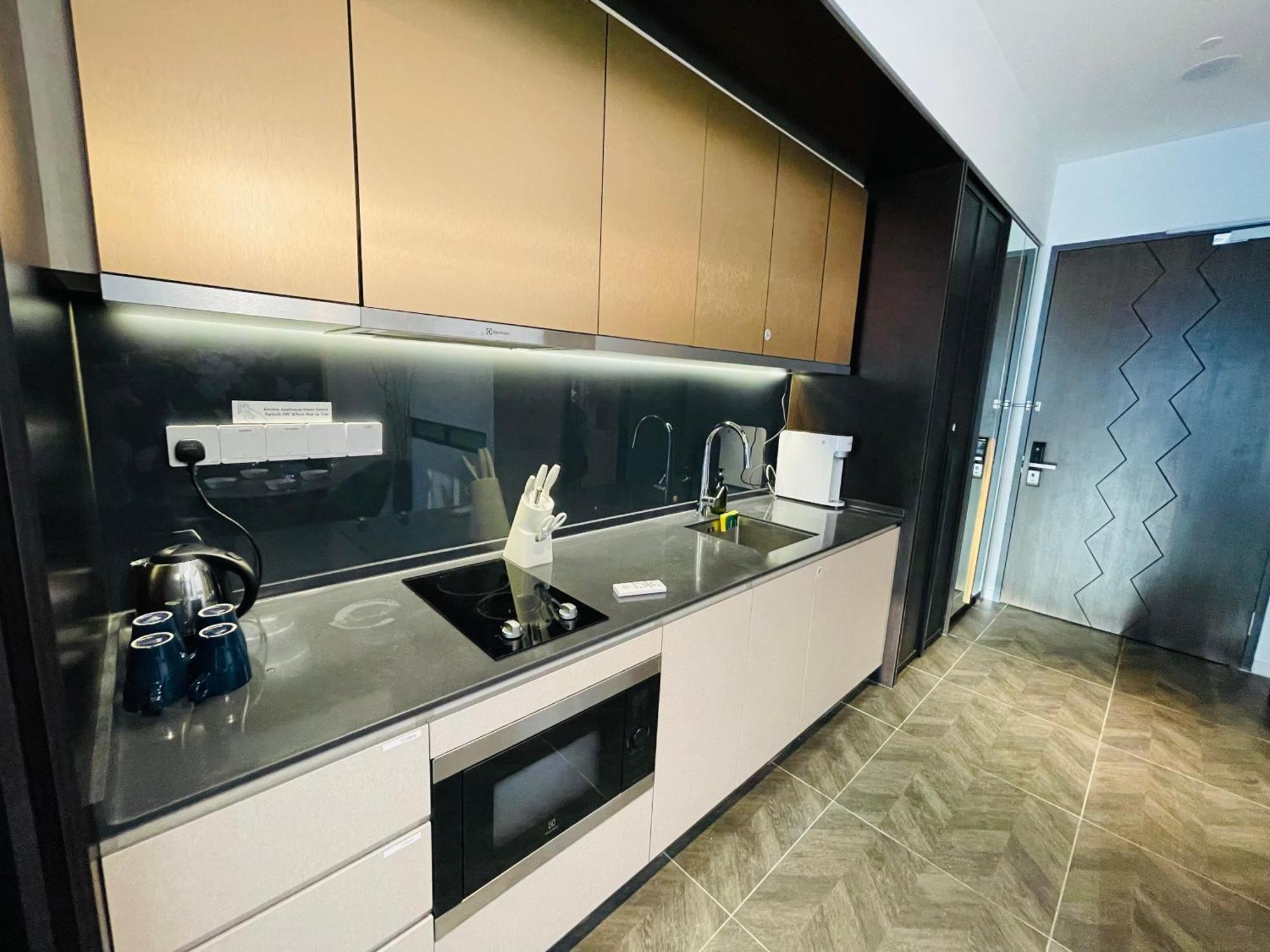 Scarletz Suites Klcc By Gc Luxury Suites Kuala Lumpur Esterno foto